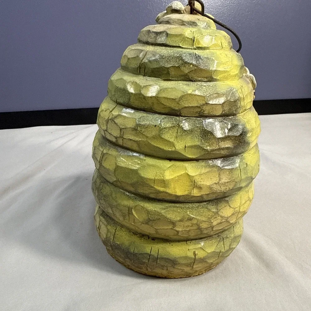 Decorative Beehive Resin Birdhouse with 3D Bees – 8.25
